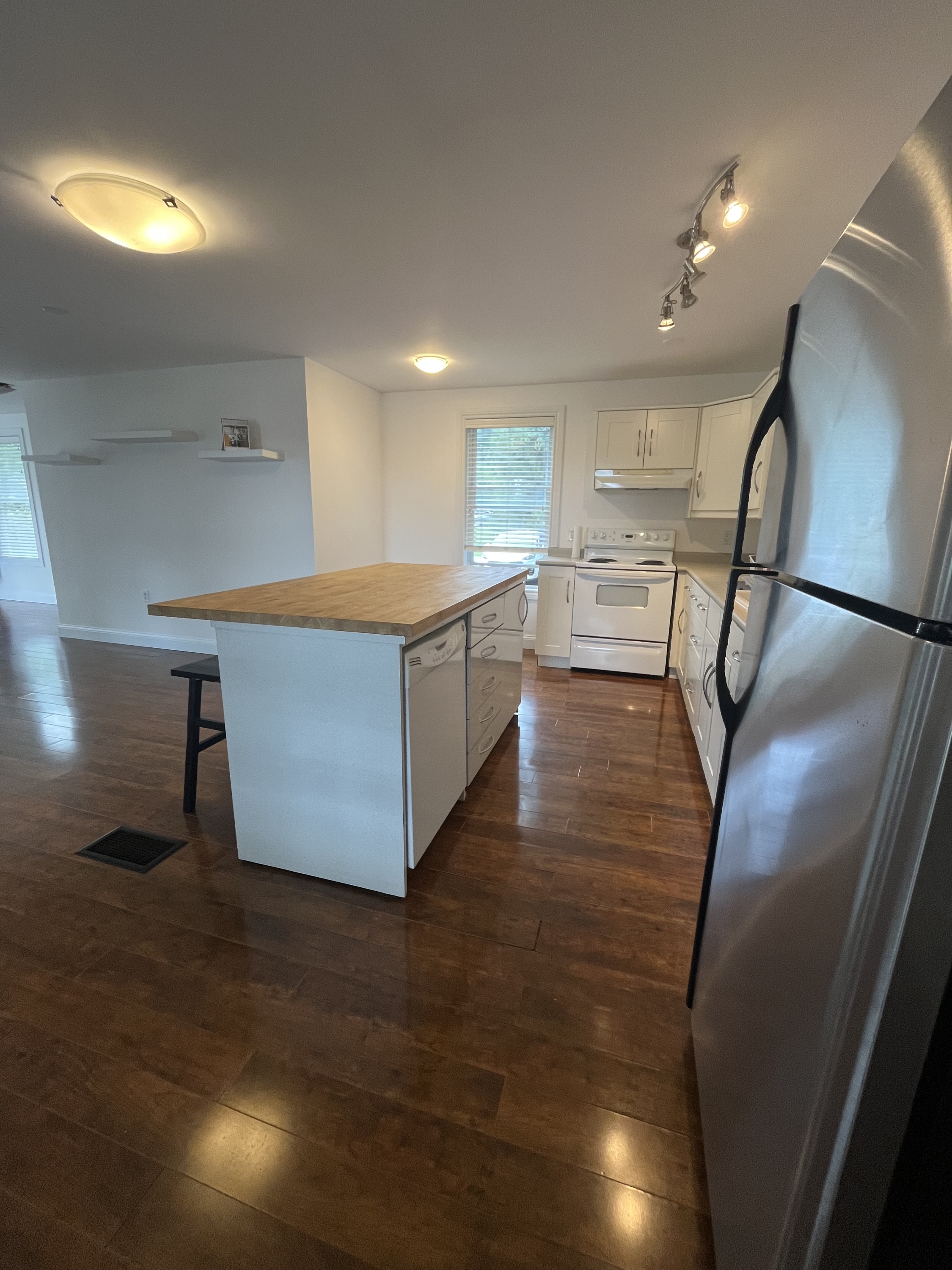 145 Rose Glen Road - 1, Port Hope, ON L1A 3V6 — photo 3